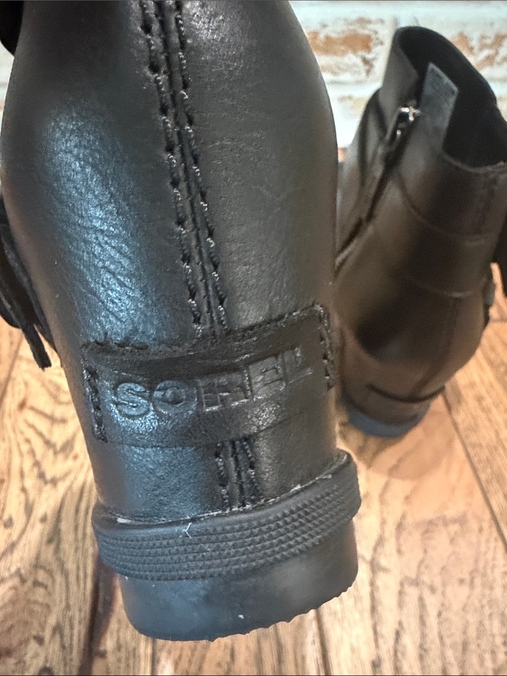 Sorel Joan of Artic Wedge II Black Leather Ankle Booties with Buckle Straps 8.5 - Picture 6 of 10